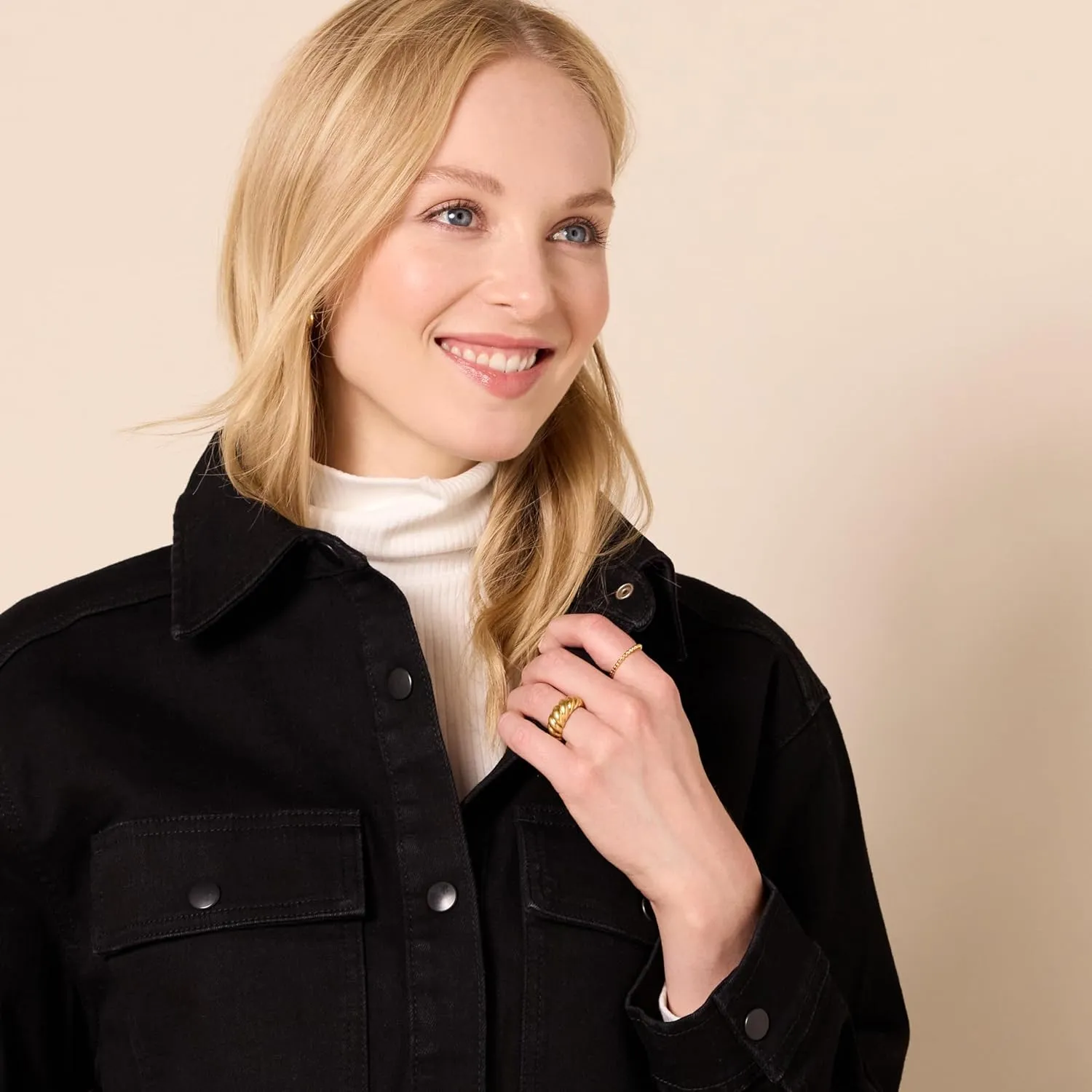 Amazon Essentials Women's Oversized-Fit Heavyweight Denim Shirt Jacket