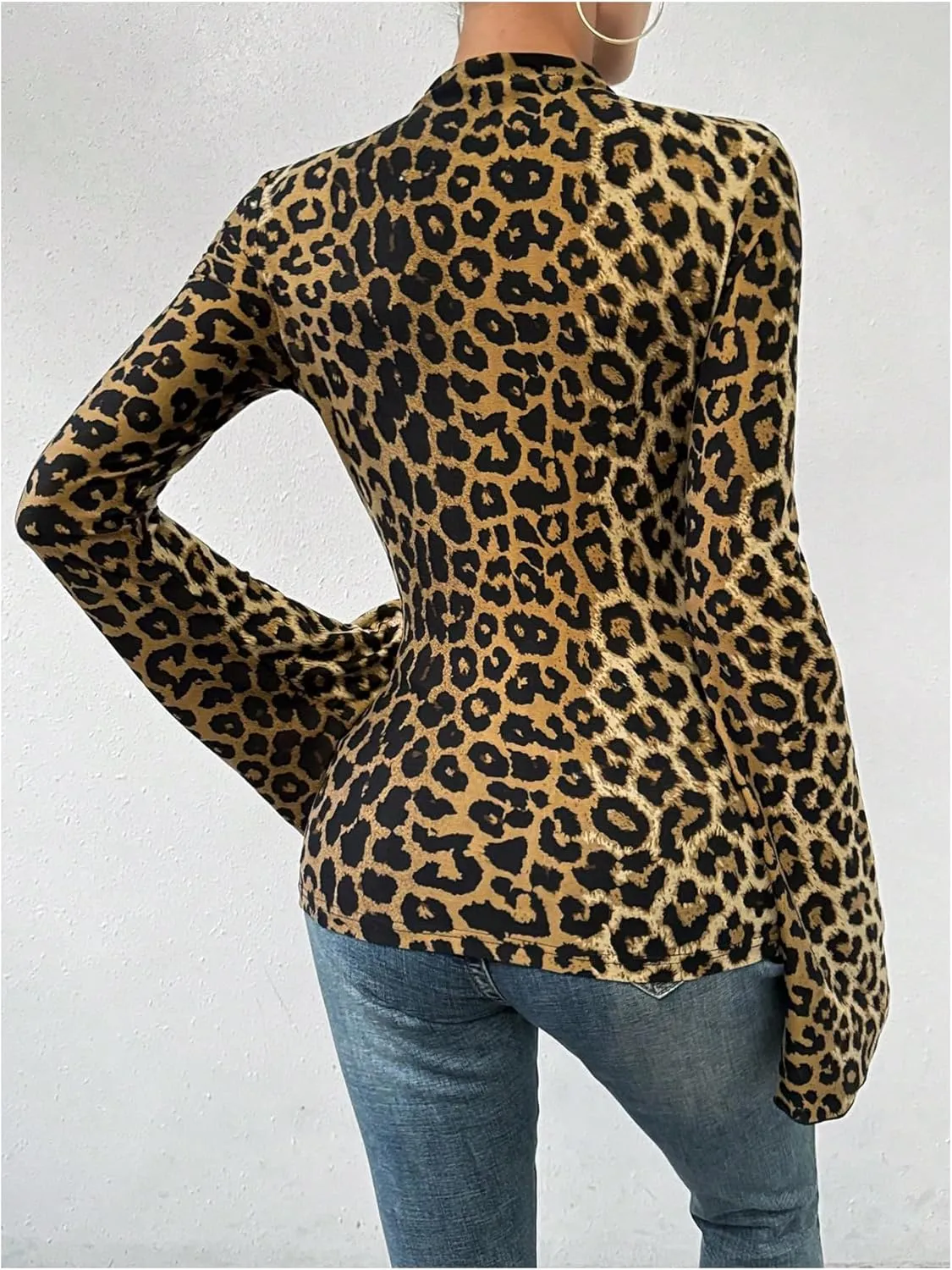 Women's Y2K Leopard Print Top Mock Neck Ruched Shirt Cheetah Print Tee Shirt Long Bell Sleeve Slim Fit T Shirt